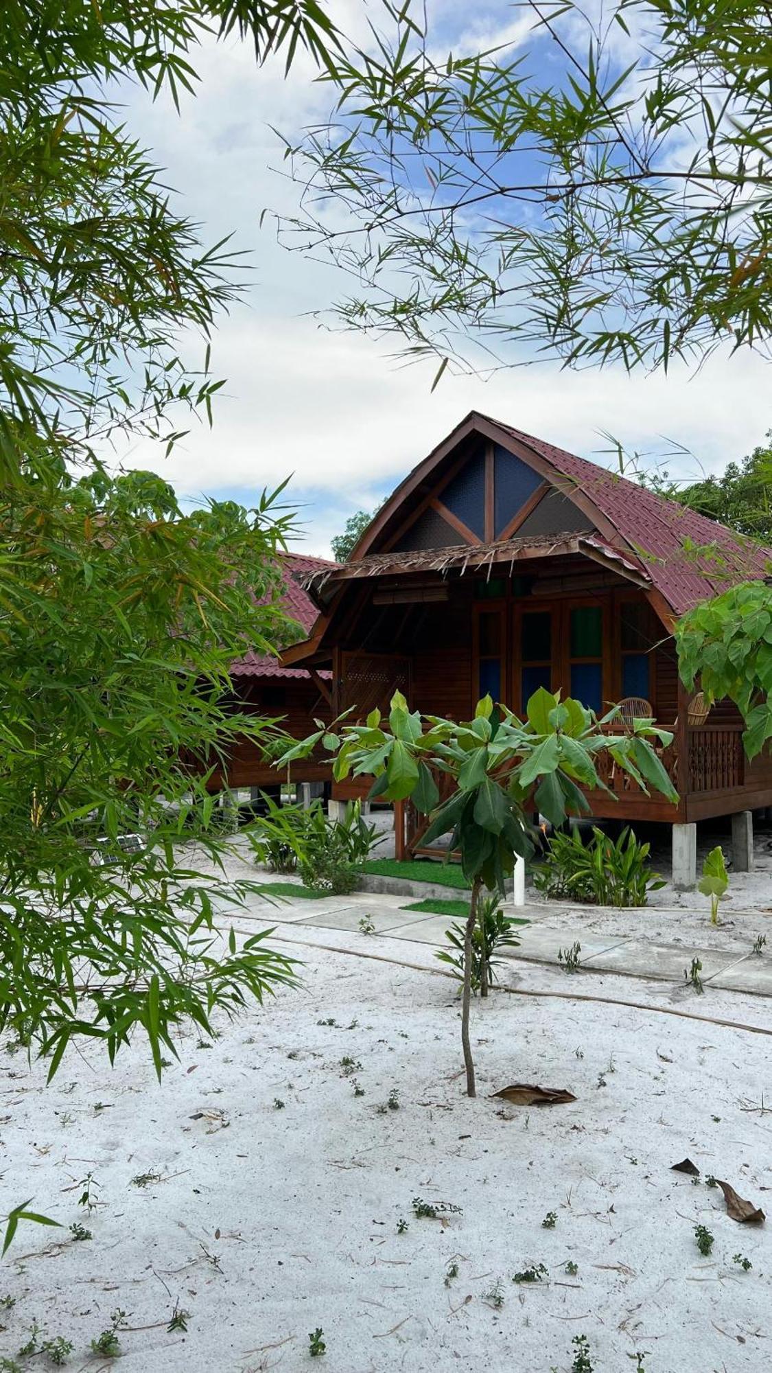 Golden Chenang Village Pantai Cenang  Bagian luar foto